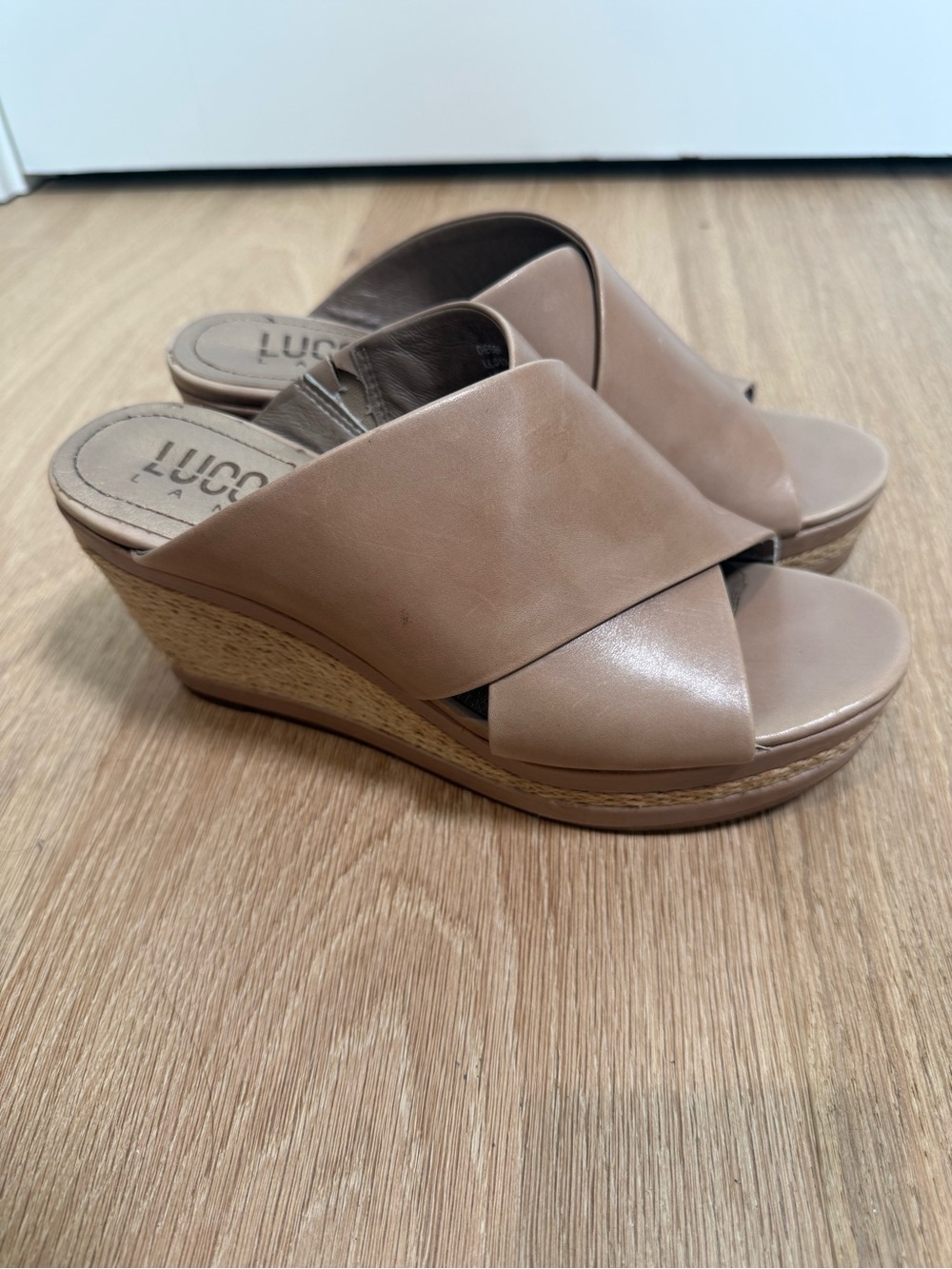 Lucca Lane Taupe Cross Strap Wedge Sandals Size 7.5 Slip On Platform Shoes